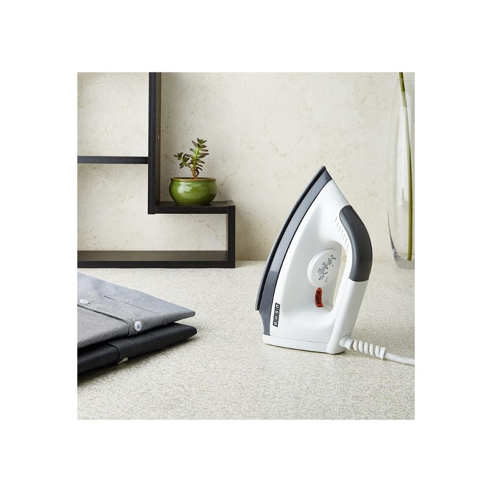 Usha EI 1602 1000 W Lightweight Dry Iron with Non-Stick Soleplate (Multi-colour)