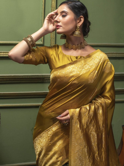 Bewitching Yellow-Green Zari Weaving Banarasi Silk Saree(Un-Stitched)