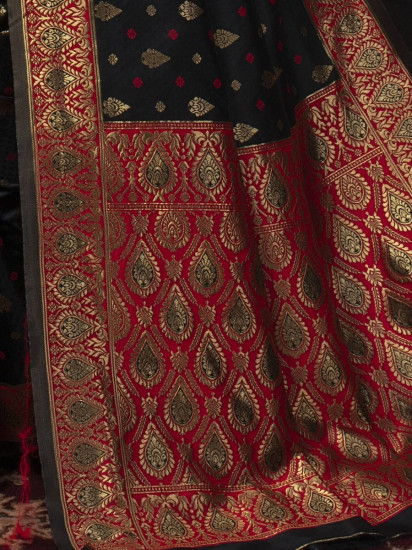 Elegant Black Jacquard Woven Silk Festival Wear Saree With Blouse(Un-Stitched)