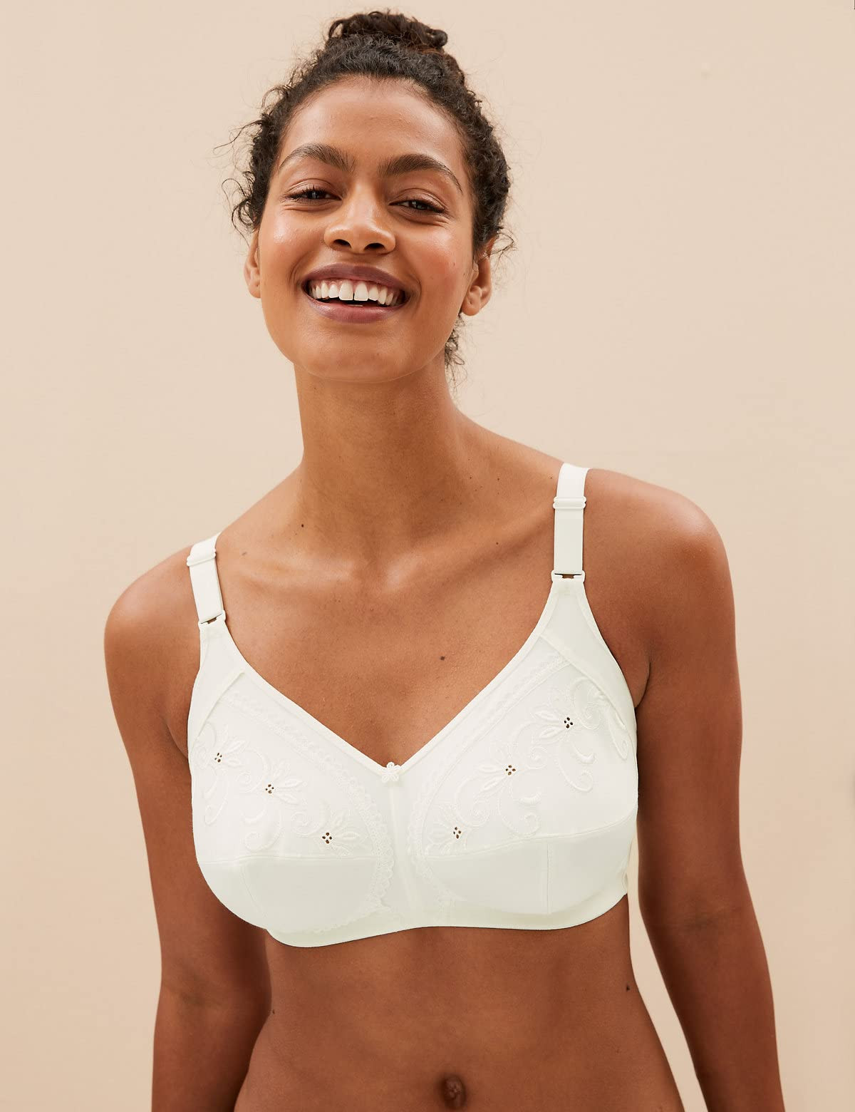https://www.zebrs.com/uploads/zebrs/products/marks-amp-spencer-womens-cotton-blend-non-padded-non-wired-full-cup-bra-40csize-40c-165898936503654_l.jpg