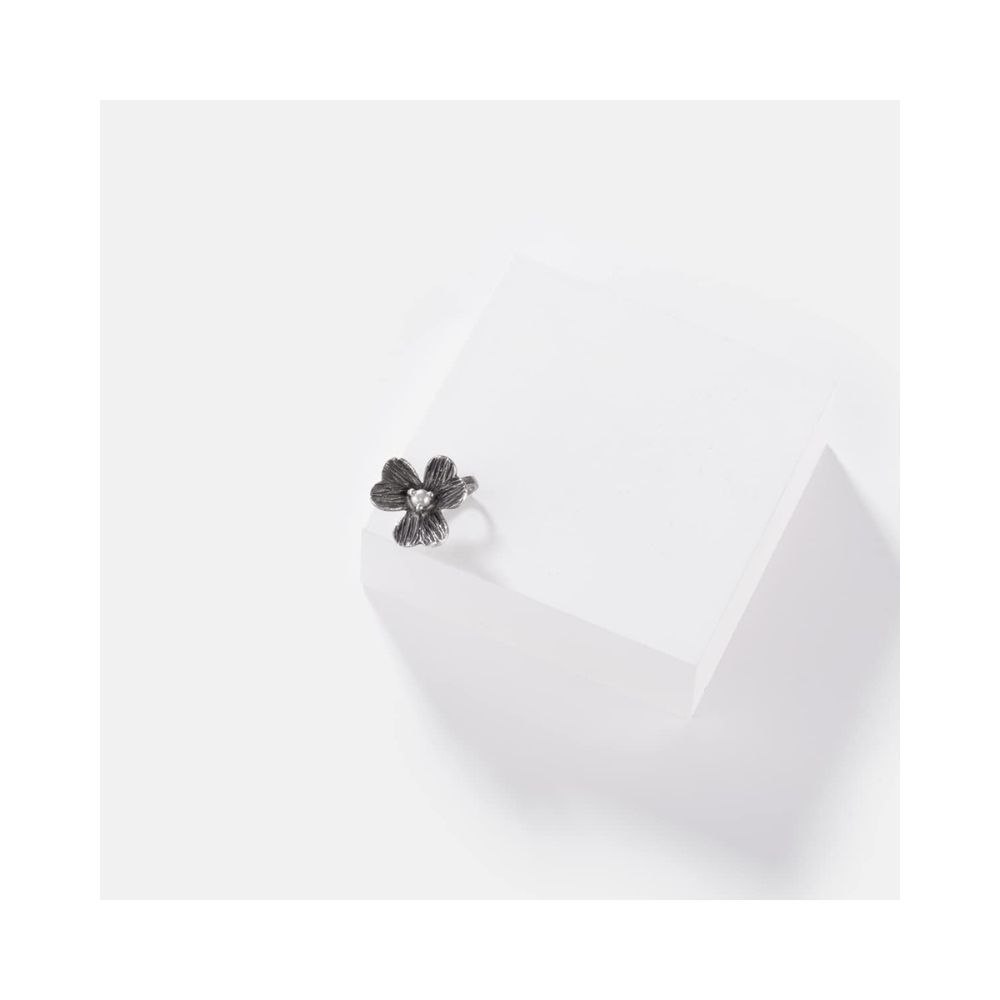 Shaya by CaratLane Joan C Nose Ring in 925 sterling silver