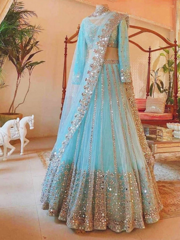 7 bridal lehenga trends for 2022 that are ruling the ethnic fashion  industry | Fashion Trends - Hindustan Times