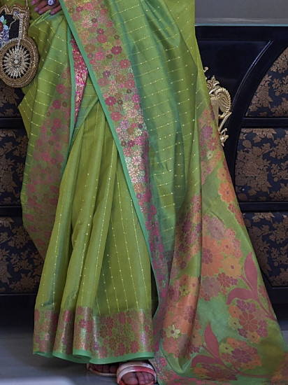 Stunning Light Green printed Silk Festival Wear Saree(Un-Stitched)