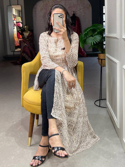 5 Tips to Choose the Perfect Party Wear Kurtis for Functions